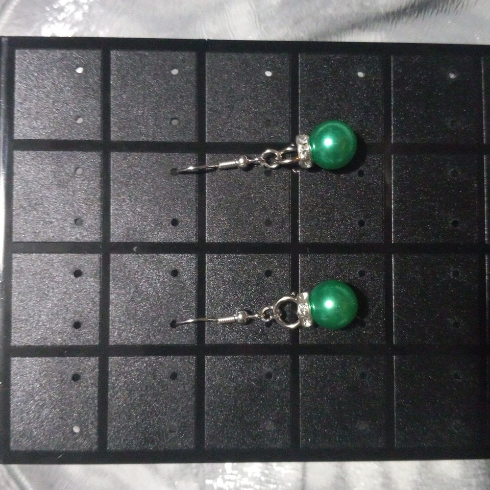 Green Christmas Ornament Earrings!!